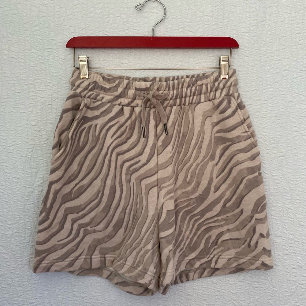 Sweaty Betty Grey Zebra Organic Cotton French Terry Shorts - Picture 4 of 11